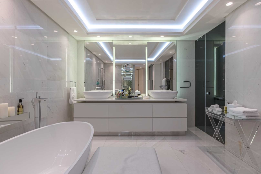 4 Bedroom Property for Sale in Clifton Western Cape